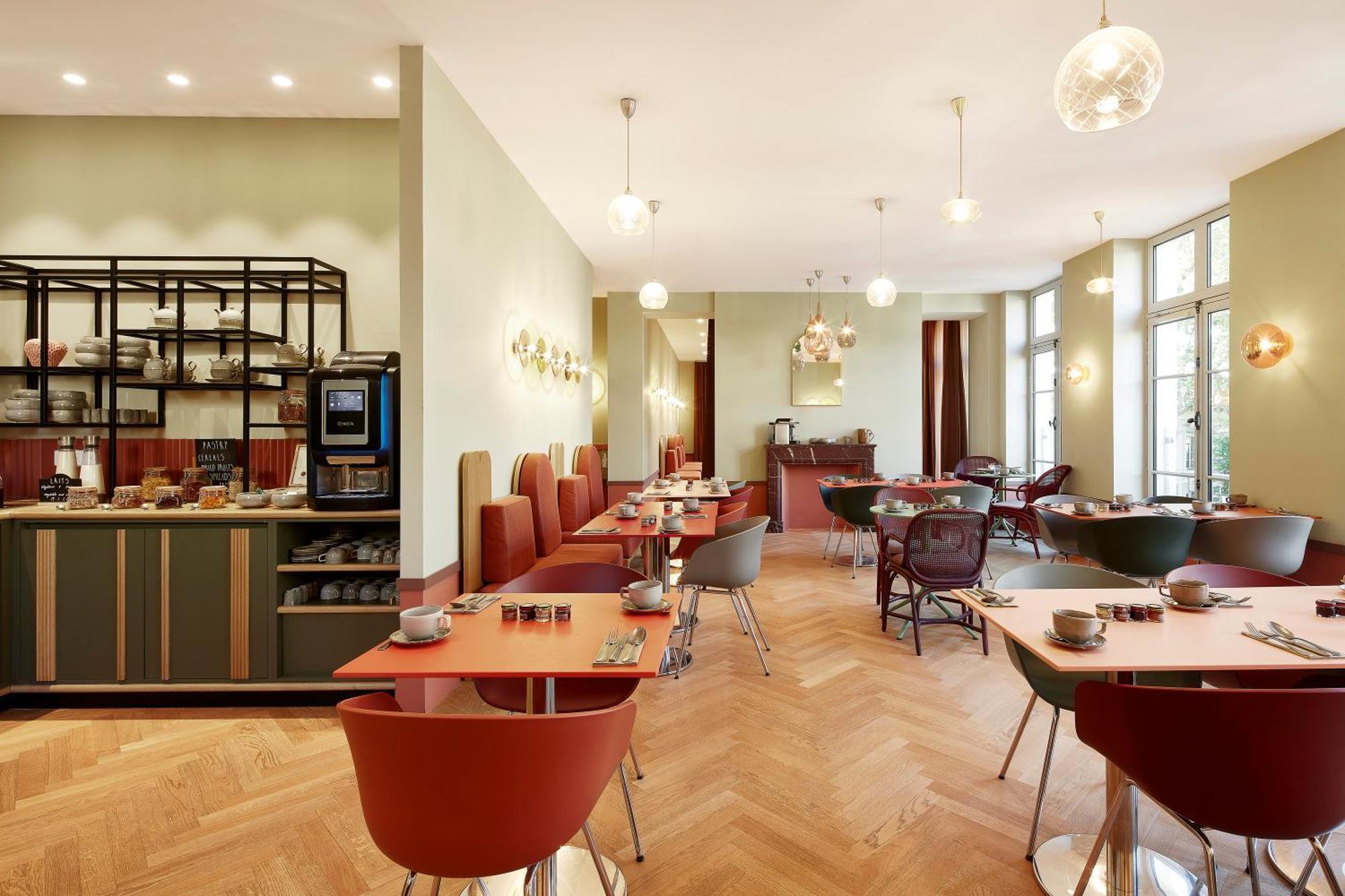 De Cambis Western Premier Collection Hotel 4*